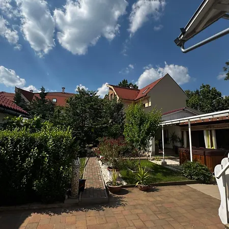 Apartment Bazsarozsa *