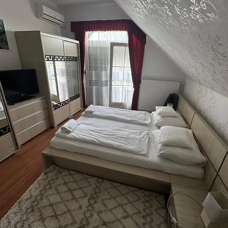 Apartment Bazsarozsa Hajduszoboszlo